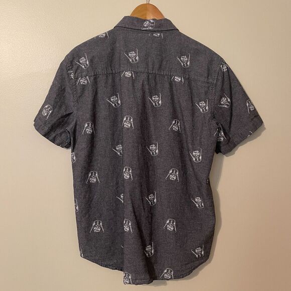 Star Wars Darth Vadar Men's Casual Button Down Shirt Size Medium Gray - Picture 3 of 16